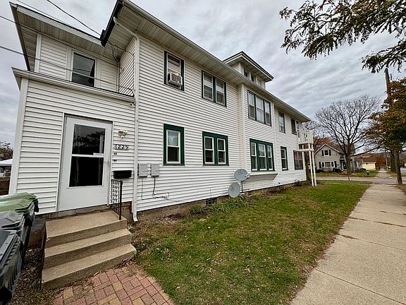 4th image of 2003 Wood St