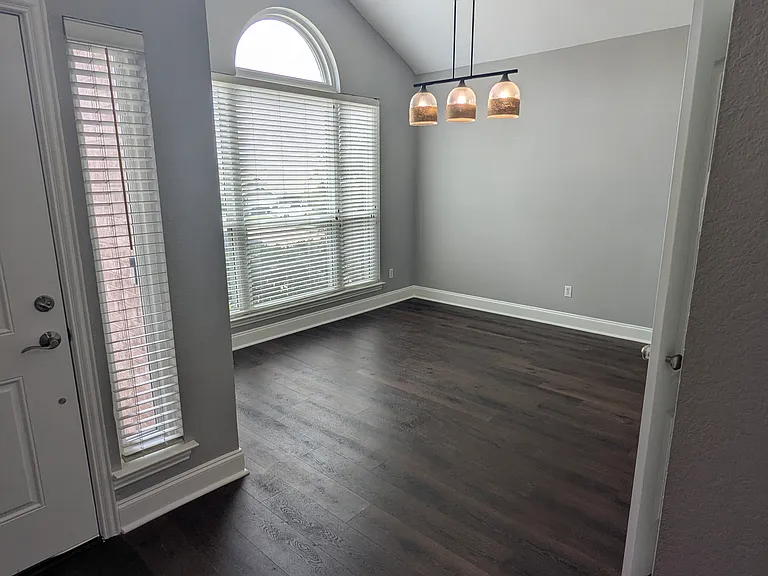 2807 Freedom Cir — Photo 6