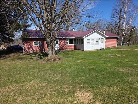 3rd image of 251 Brockway Rd