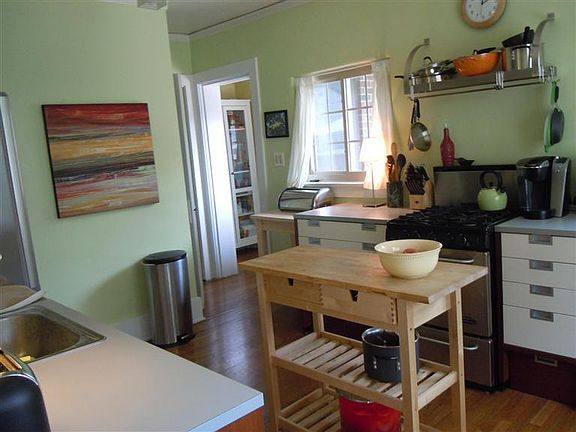 5th image of 1515 E Schantz Ave