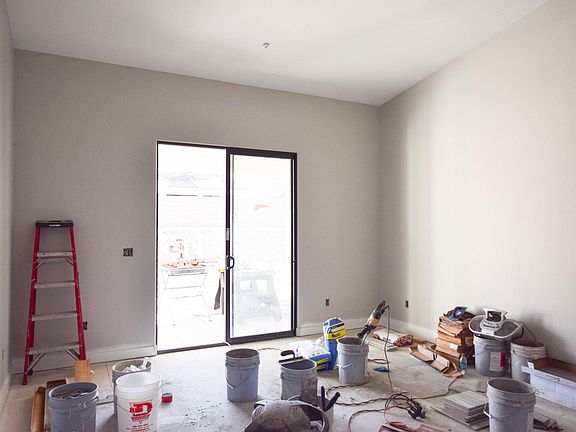 4th image of 3174 Summit Way