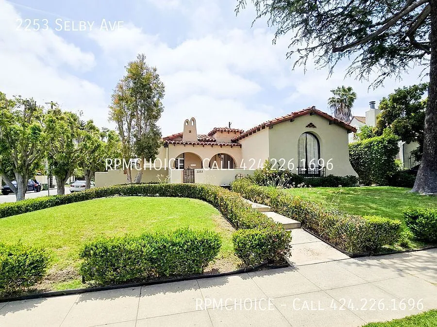 2253 Selby Ave