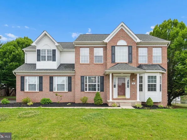 207 Bentley St, Taneytown, MD 21787
