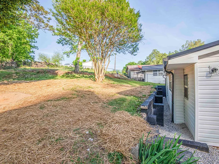 4112 Edington Rd — Photo 33