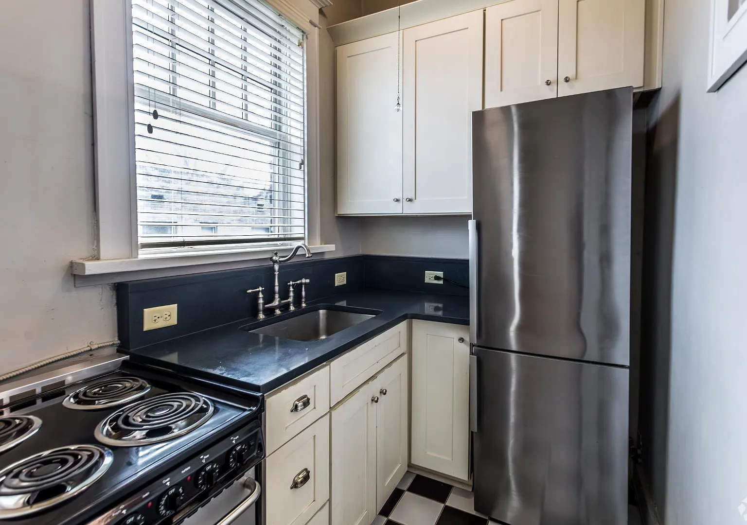 1508 Madison Ave - 210 — Photo 3