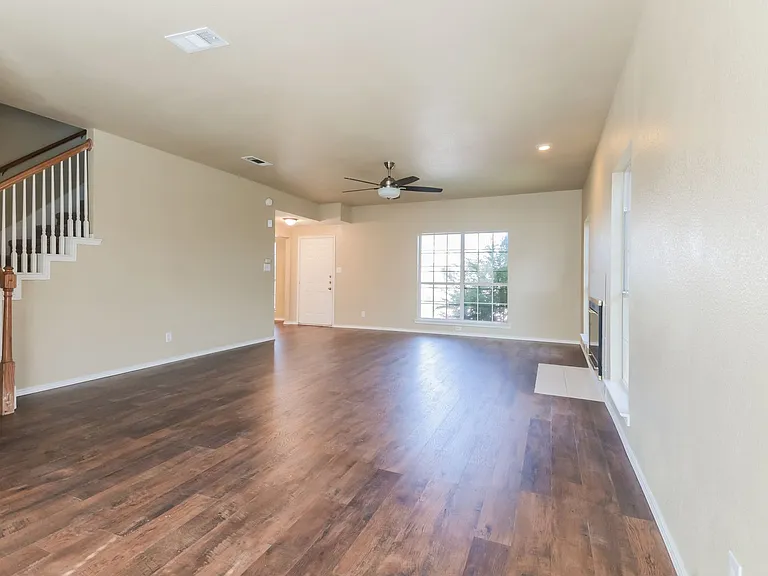 4108 Creekmeadow Dr — Photo 6