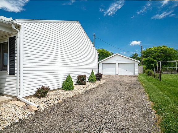 3rd image of 733 Spartan Ave