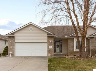 210 Pebble Bch, Lincoln, NE 68520