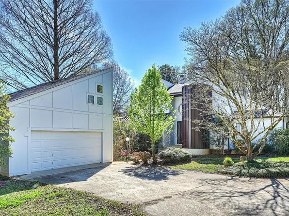 13730 Capriole Ln, Matthews, NC 28105
