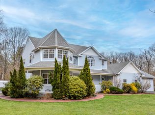 287 Dayton Avenue, Manorville, NY 11949