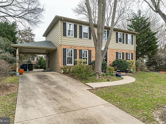 2nd image of 1906 Leo Ln