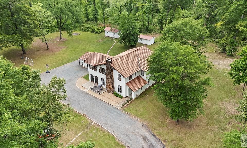 1st image of 827 Elliott Rd
