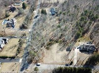 2 Stoney Brook Trl, Howell, NJ 07731