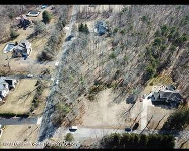 2 Stoney Brook Trail, Howell, NJ, 07731