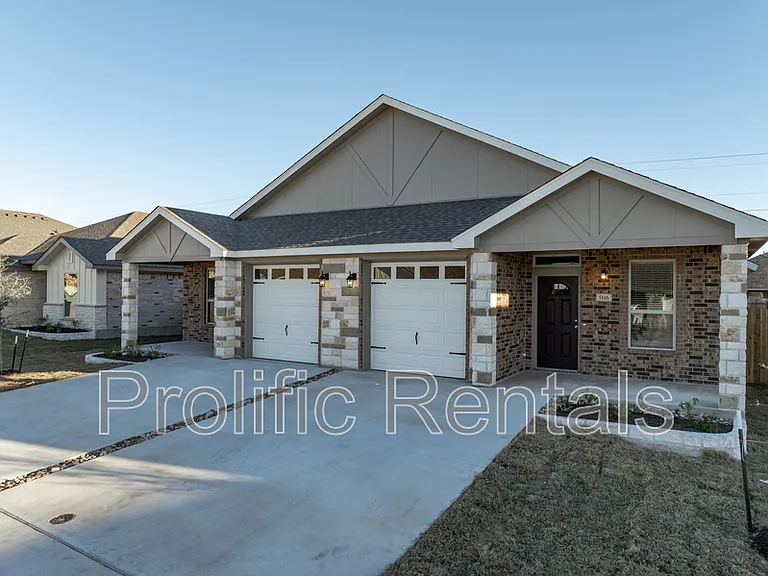 5200 Rose Garden Loop #1 — Photo 4