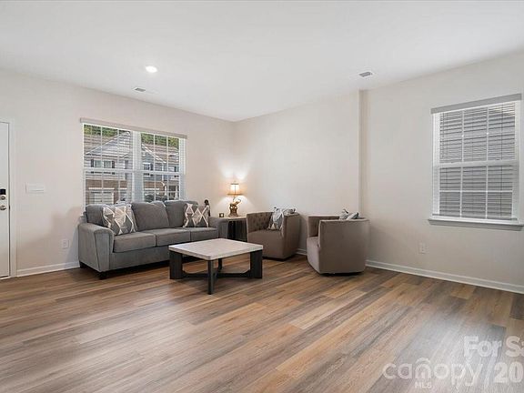 5th image of 8013 Kennesaw Dr