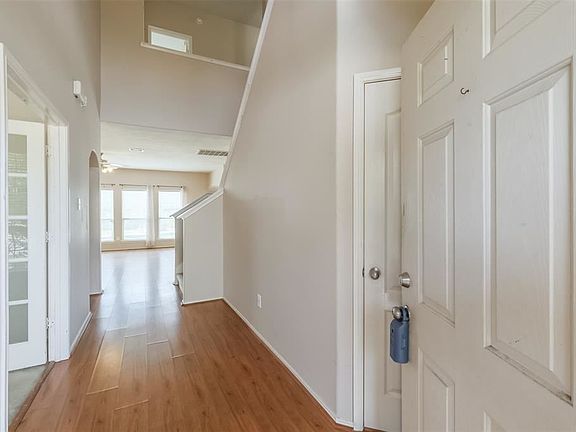 5th image of 2523 Winged Dove Dr