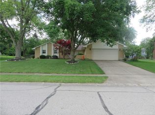 9916 Redbarn Trl, Dayton, OH 45458