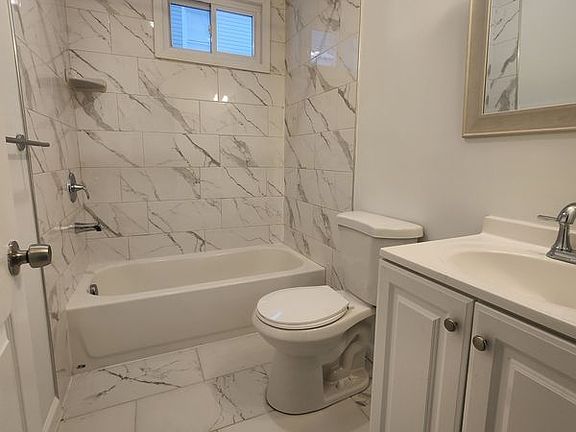 3rd image of 818 S 12th St #1