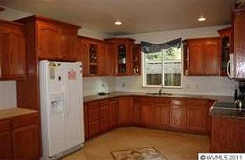 3rd image of 3170 Rawlins Ave NE