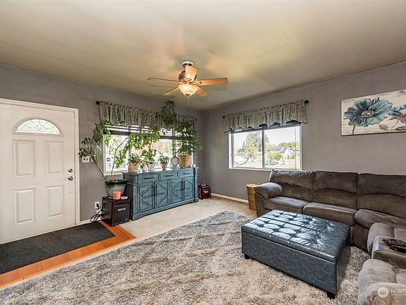 4th image of 614 W 12th Street