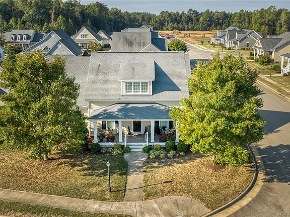 3rd image of 3813 Saint Johns Village Way