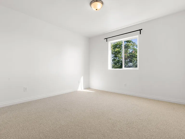 1534 N Soto St — Photo 12