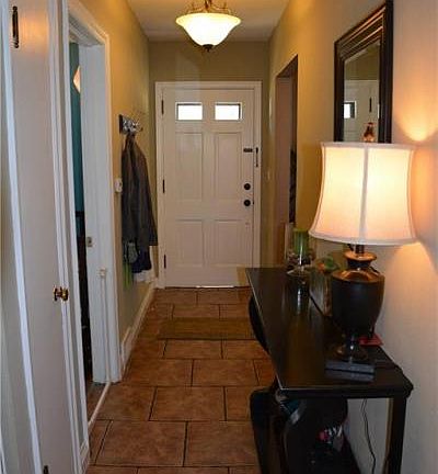 2nd image of 919 Montrose Dr