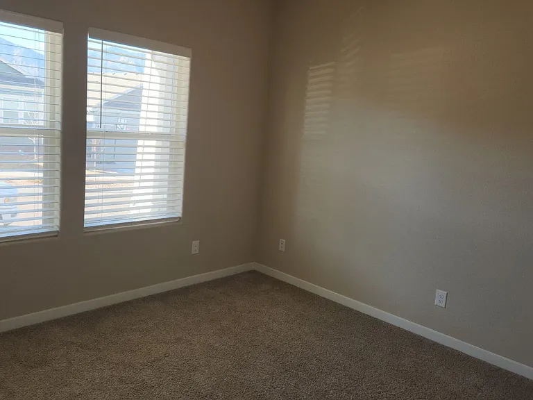 1647 Grand Overlook St — Photo 26