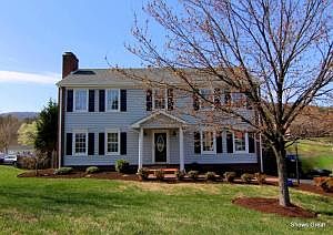 1st image of 664 Joan Cir