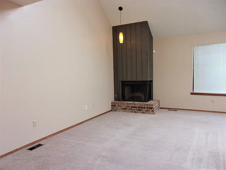 TJ 12 - FFG 8911 8913 — Photo 6