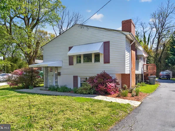 2843 Annandale Rd, Falls Church, VA 22042
