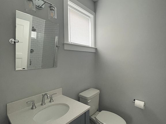4th image of 1213 1/2 Wallace St