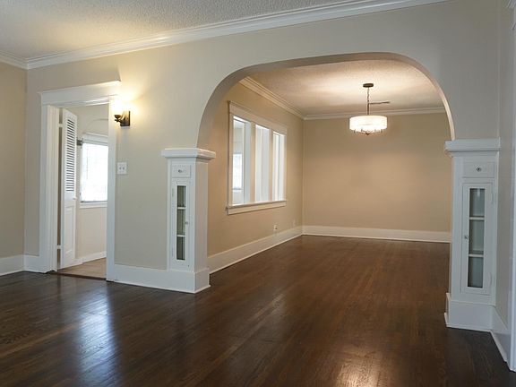 4th image of 1139 Marengo Ave