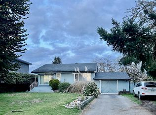 11108 136th St, Surrey, BC V3R 3B5