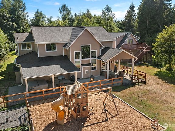 2nd image of 14624 141st Lane SE