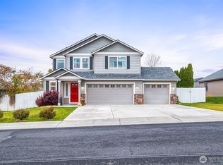 807 7th Ave NE, Ephrata, WA 98823