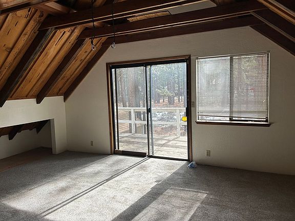 3rd image of 2098 Helen Ave
