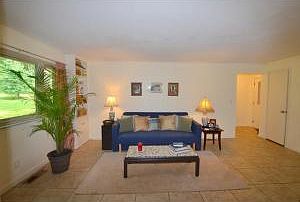 4th image of 55 Linnell Dr
