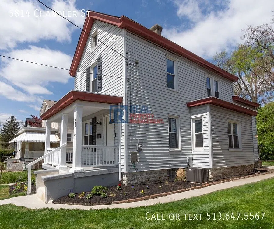 Charming & Spacious 3 Bed 2 Bath Home! — Photo 3