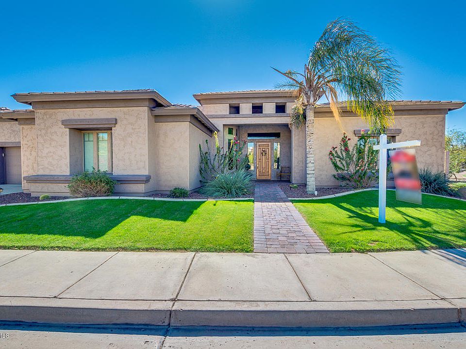 1st image of 3021 E Elmwood Pl