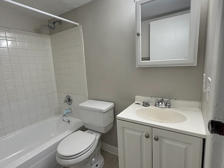 6400 Cheviot Rd #13 — Photo 14
