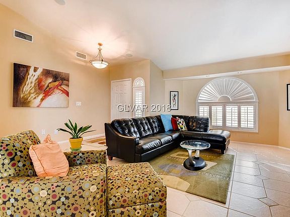 4th image of 2708 Renwick Cir