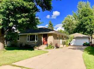 20560 Howland Ave, Lakeville, MN 55044
