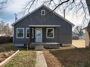 216 N Lincoln St, Quinter, KS 67752
