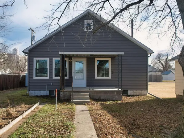 216 N Lincoln St, Quinter, KS 67752