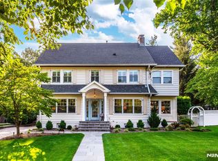 128 Melrose Pl, Ridgewood, NJ 07450