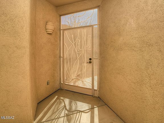 4th image of 1190 N Laramie Ln