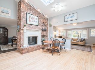 23 Banbury Dr, West Simsbury, CT 06092