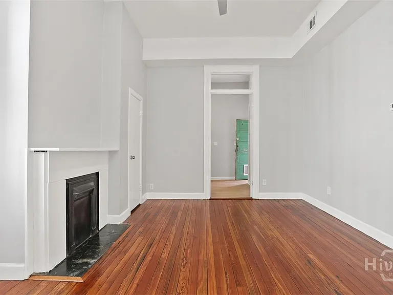 1112 Barnard St #A — Photo 11